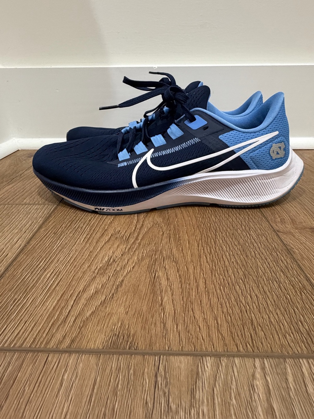 Men’s Nike Air Zoom Pegasus  Running Shoe Size 10.5 North Carolina Edition